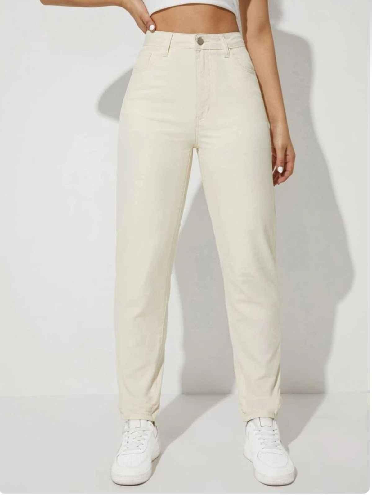 Off-White Causal Straight Mom Fit Jeans