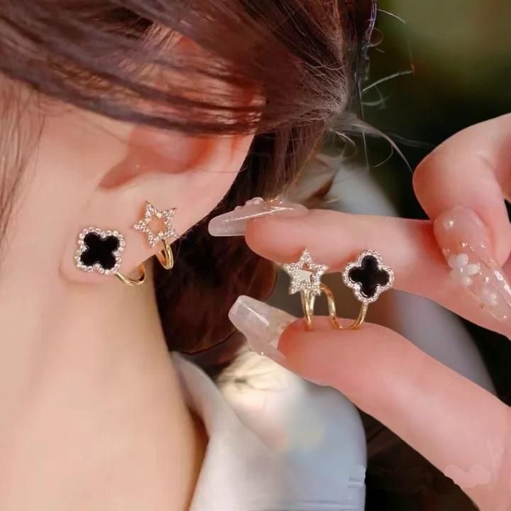 Korean Fashion Vibrato live four leaf Clover Earrings